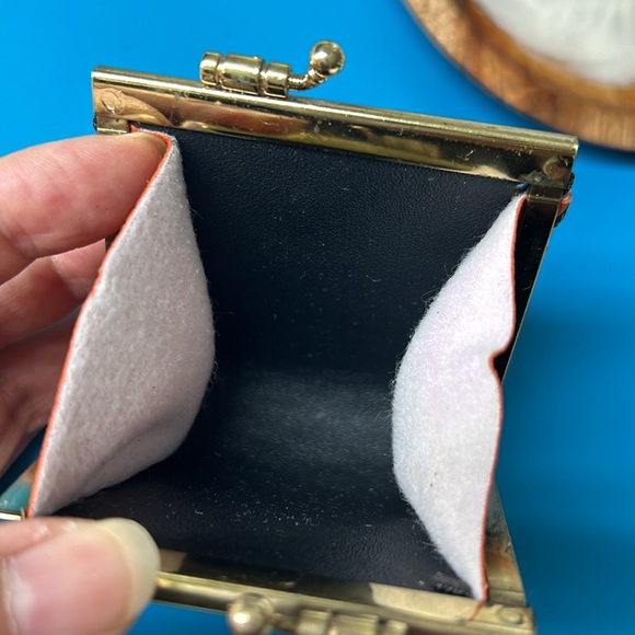 🖤Vtg KOREA JEJU ISLAND souvenir coin wallet - Picture 8 of 13